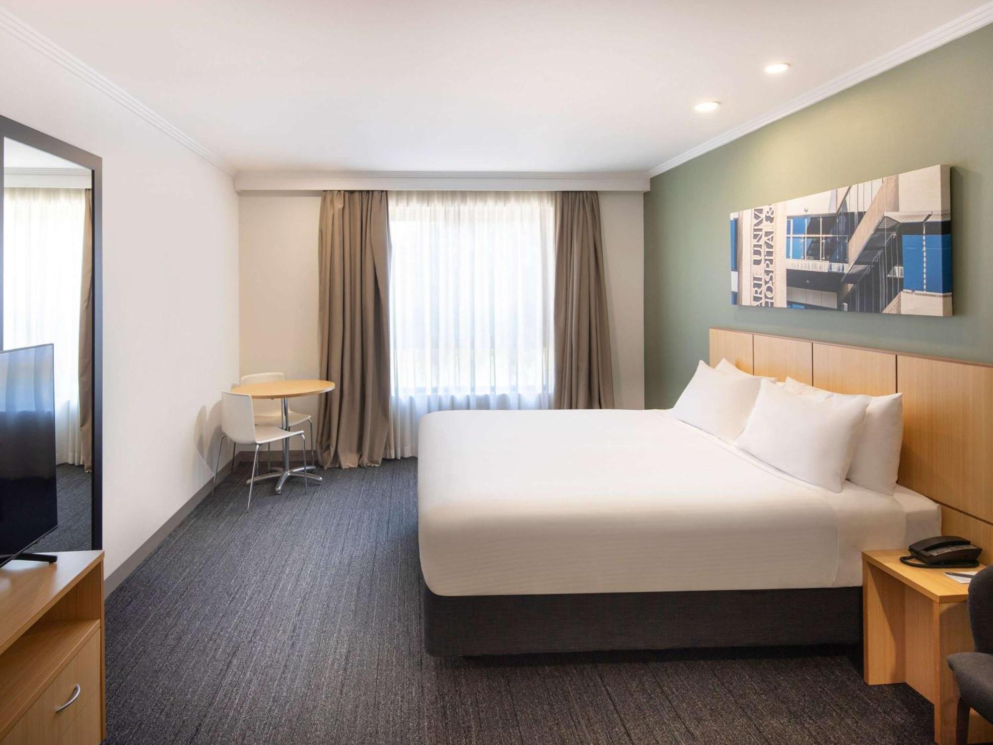 Mercure Sydney Macquarie Park Bagian luar foto